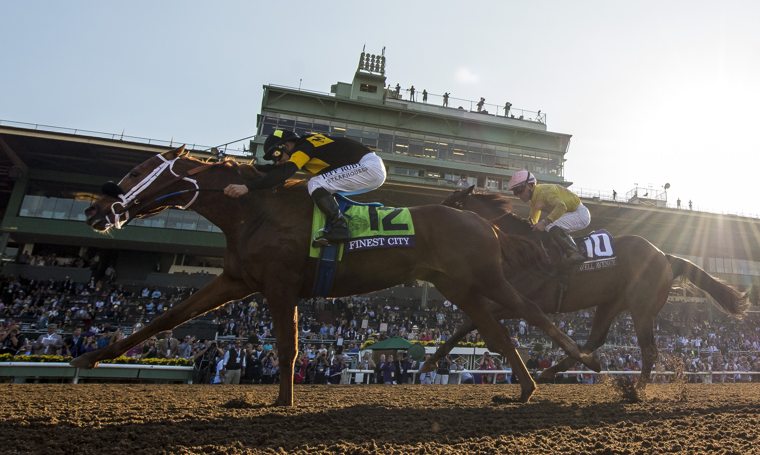 Finest City holds off Wavell Avenue at the wire